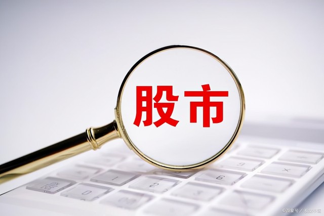 卓胜微：短期业绩承压因固定资产折旧增加