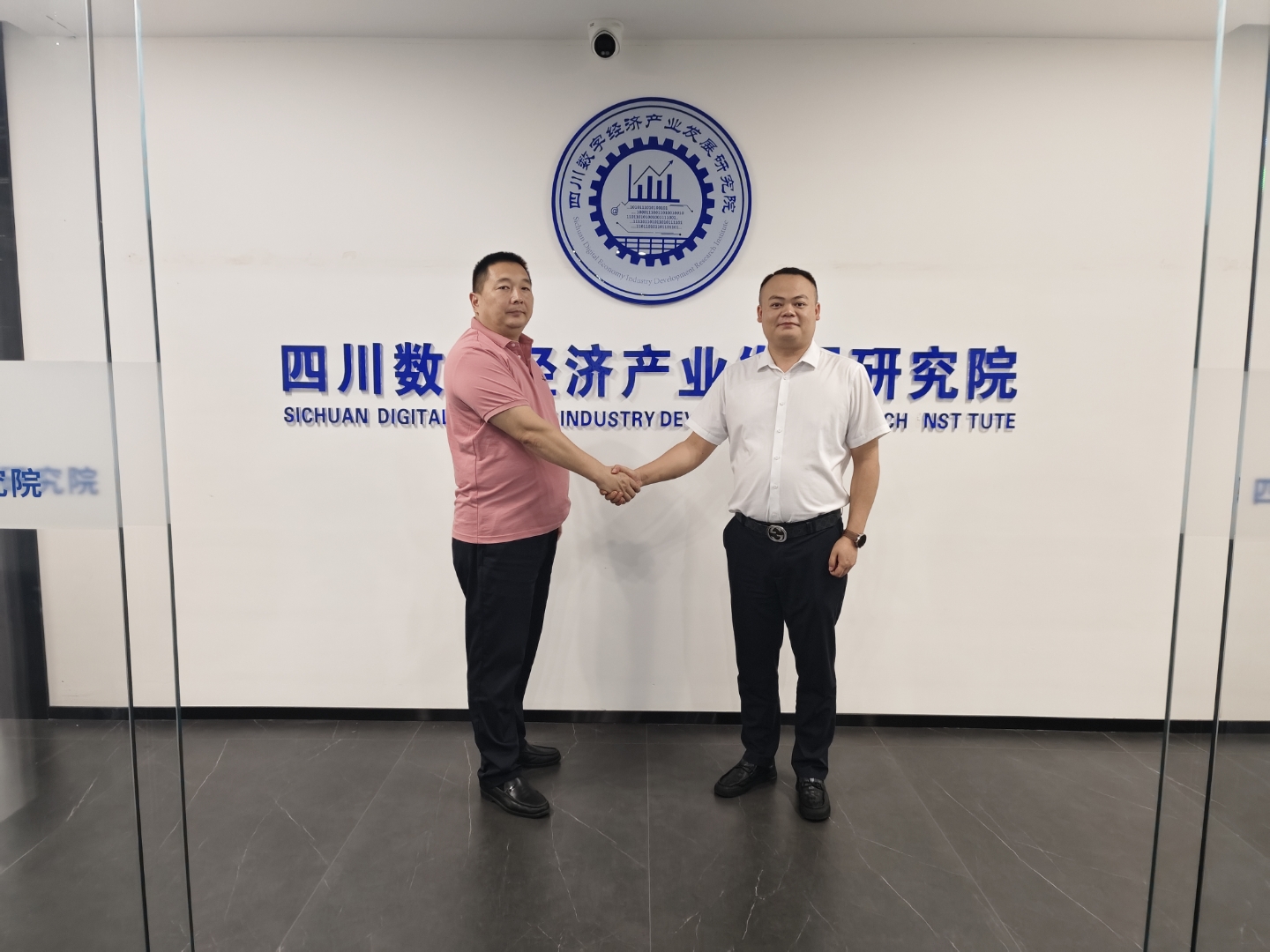 中建六局5亿元“卖”总部大楼?实为发行金融产品 专家:对未来融资有好处