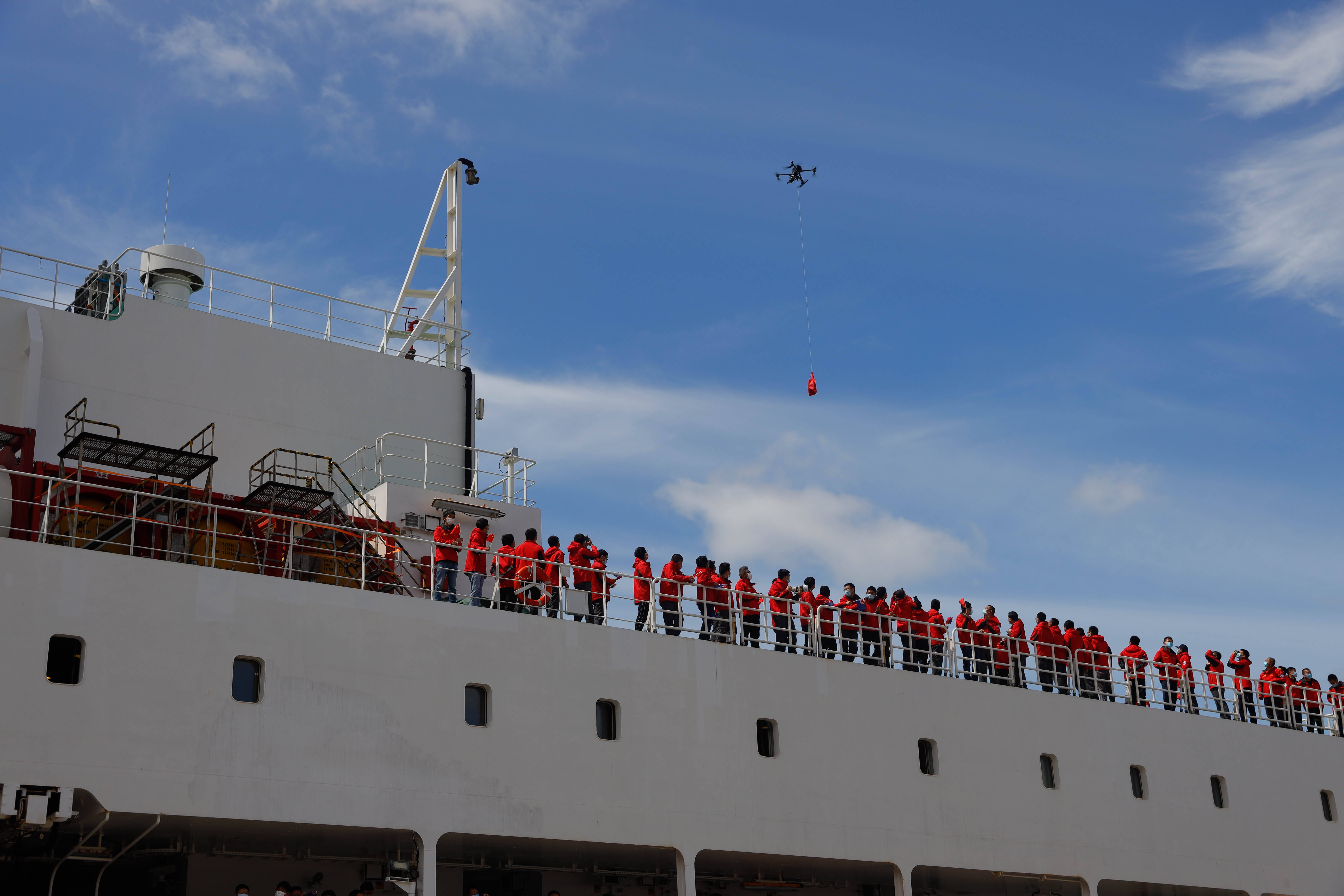 第42次南极考察丨“雪龙”号停靠新西兰利特尔顿港