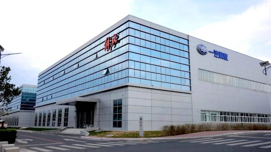 智洋创新:1月9日高管鲍春飞、陈晓娟减持股份合计16.67万股