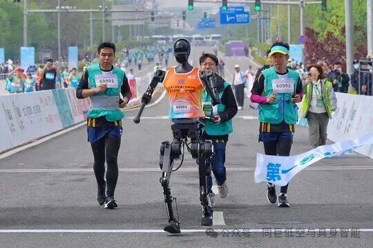 方正富邦基金经理李朝昱:人形机器人半马下的几点冷思考