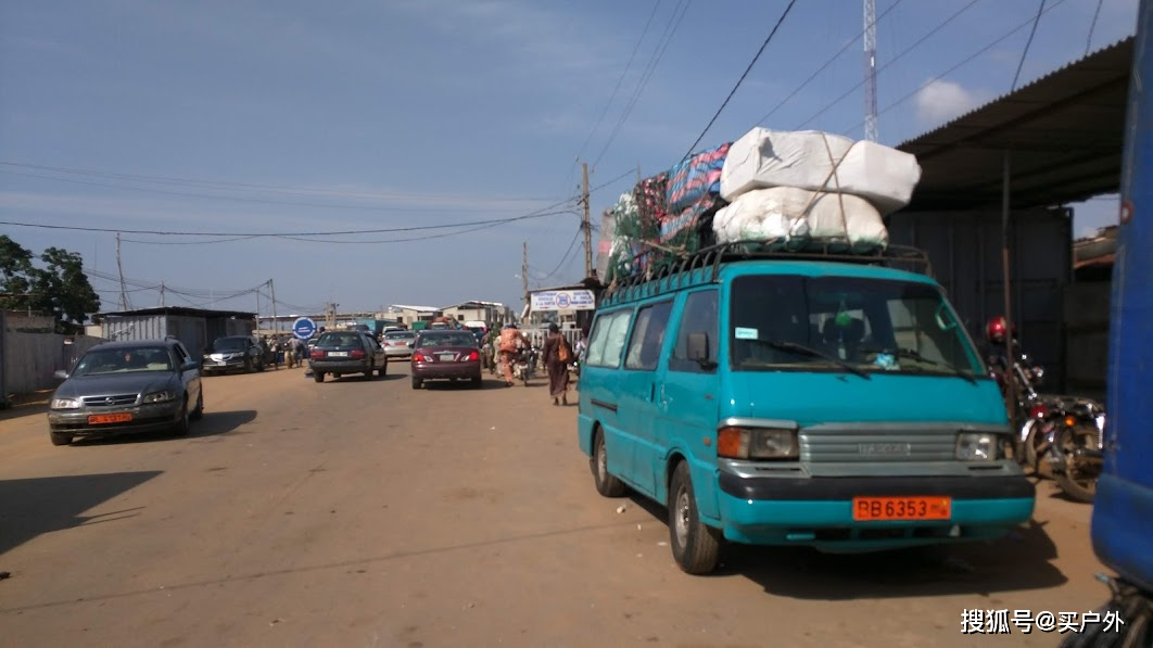 加纳2025年10月经济增长3.8%,服务业占主导地位