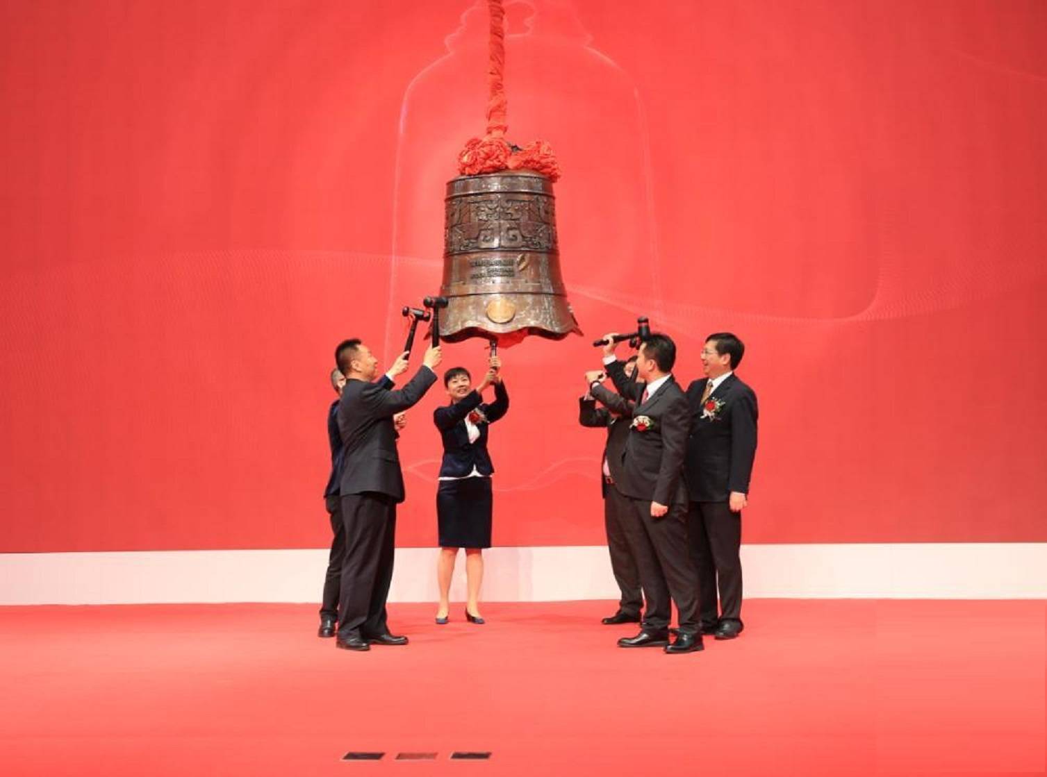 家联科技实控人方拟套现1.2亿 上半年转亏A股募16.7亿