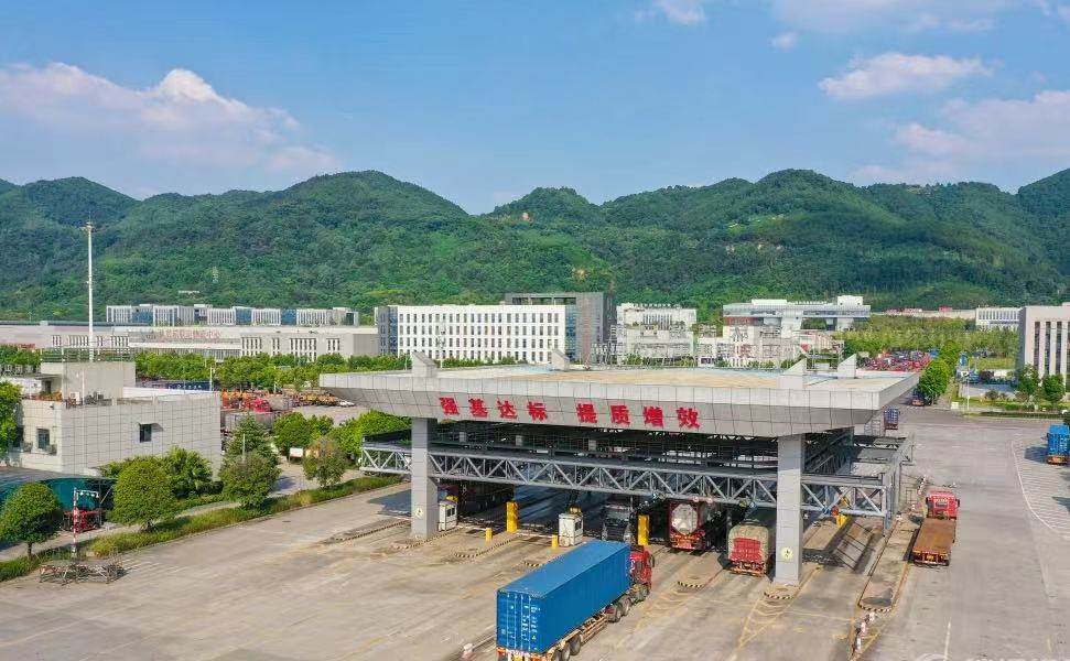 阿联酋与乌兹别克斯坦签署矿业合作备忘录