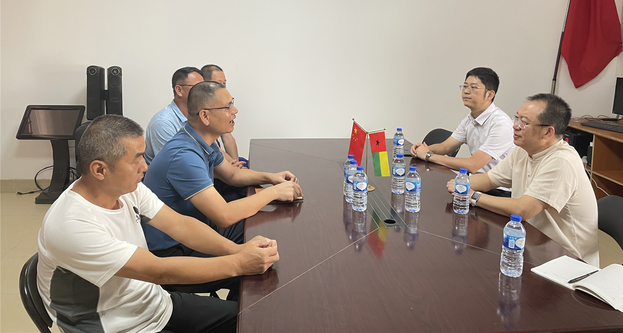 唐中东大使赴中资企业承建的北努瓦克肖特双燃料发电厂扩容项目调研