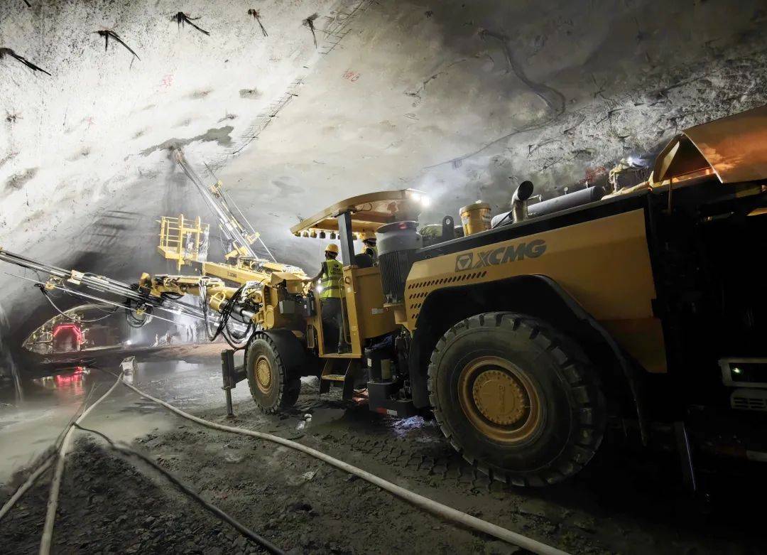 铁建重工获得发明专利授权:“液压控制系统及凿岩台车”