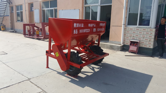 柳 工获得外观设计专利授权:“平地机”