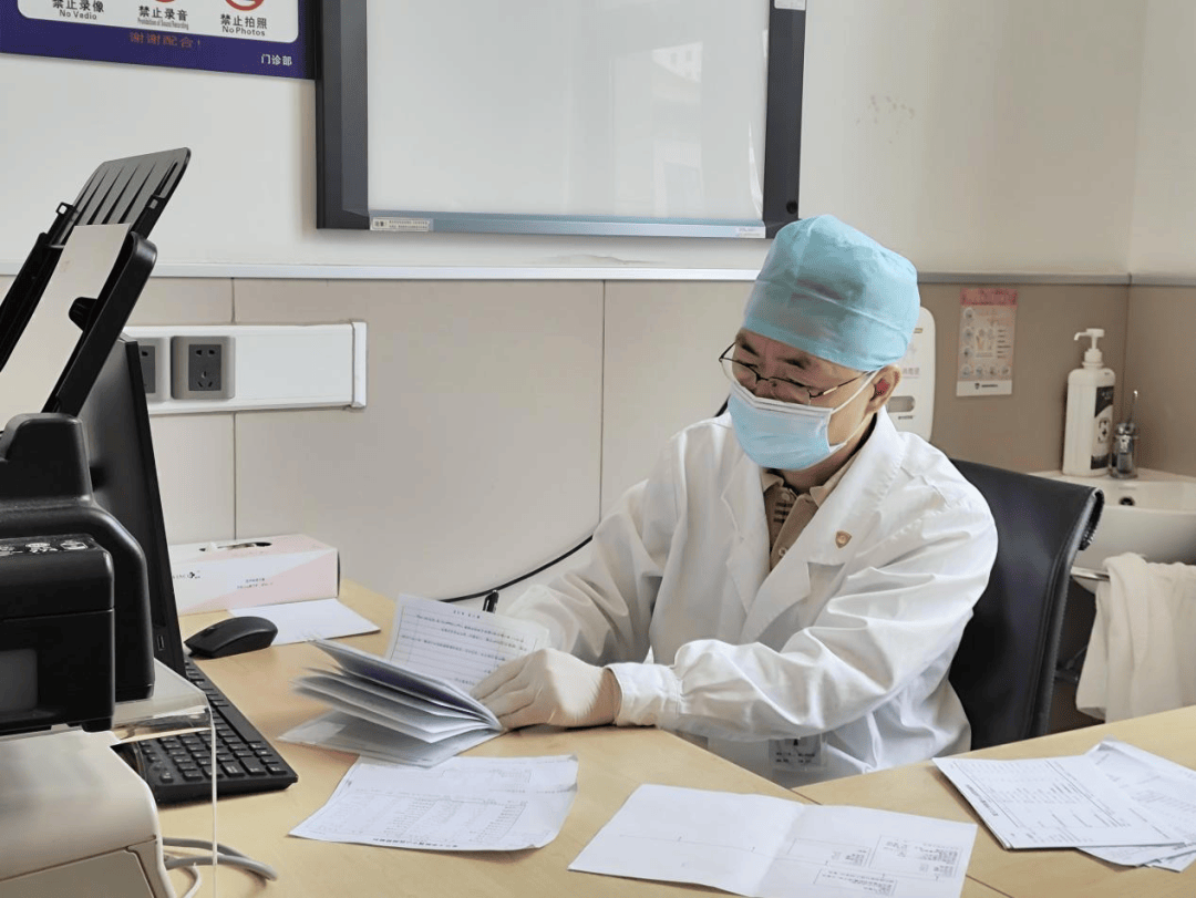 睿智医药：截至2026年2月27日，公司股东人数为36,371人