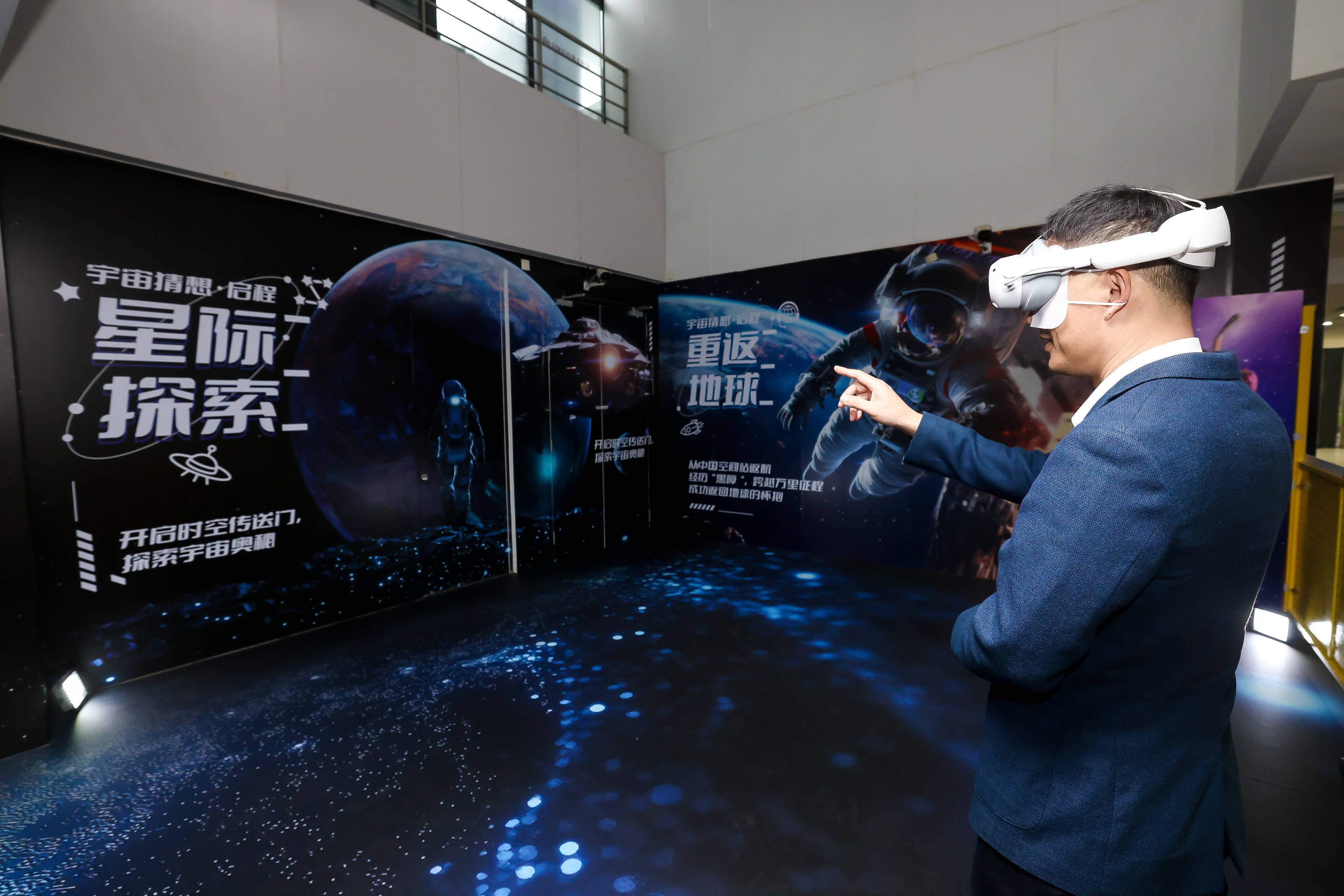 京东携机器人机甲联盟亮相AWE 2026 发布“智能机器人产业加速2.0计划”