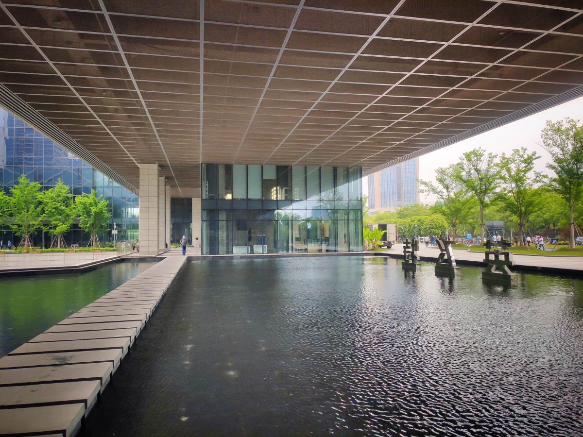 英飞特外籍实控人拟套现1.5亿 此前套现3亿上半年亏