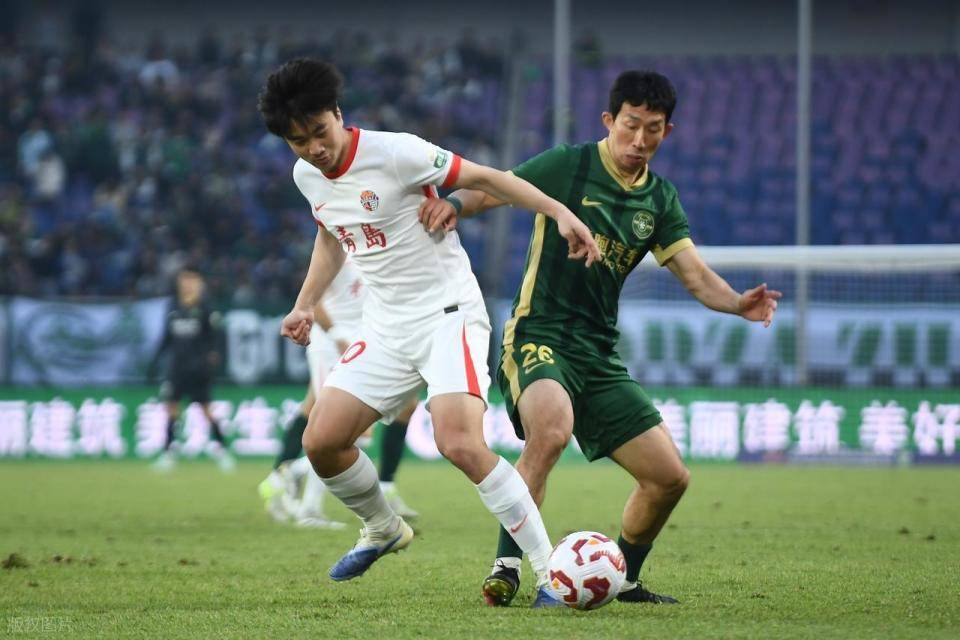 加纳财政部长公布新的外汇储备政策