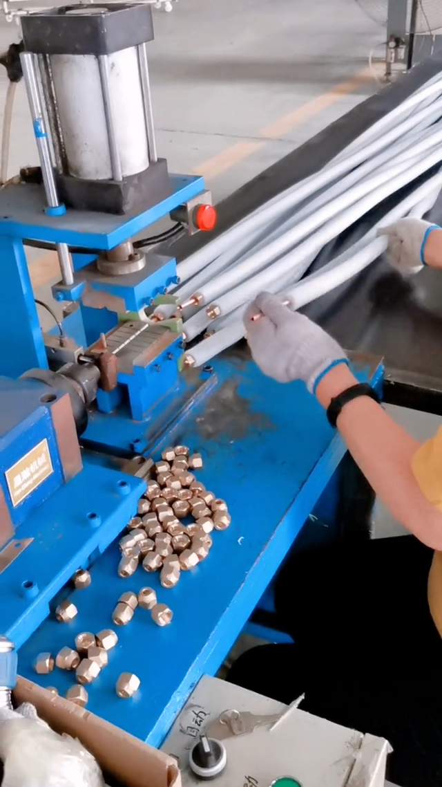 福立旺获得实用新型专利授权：“一种铜管自动注水机”