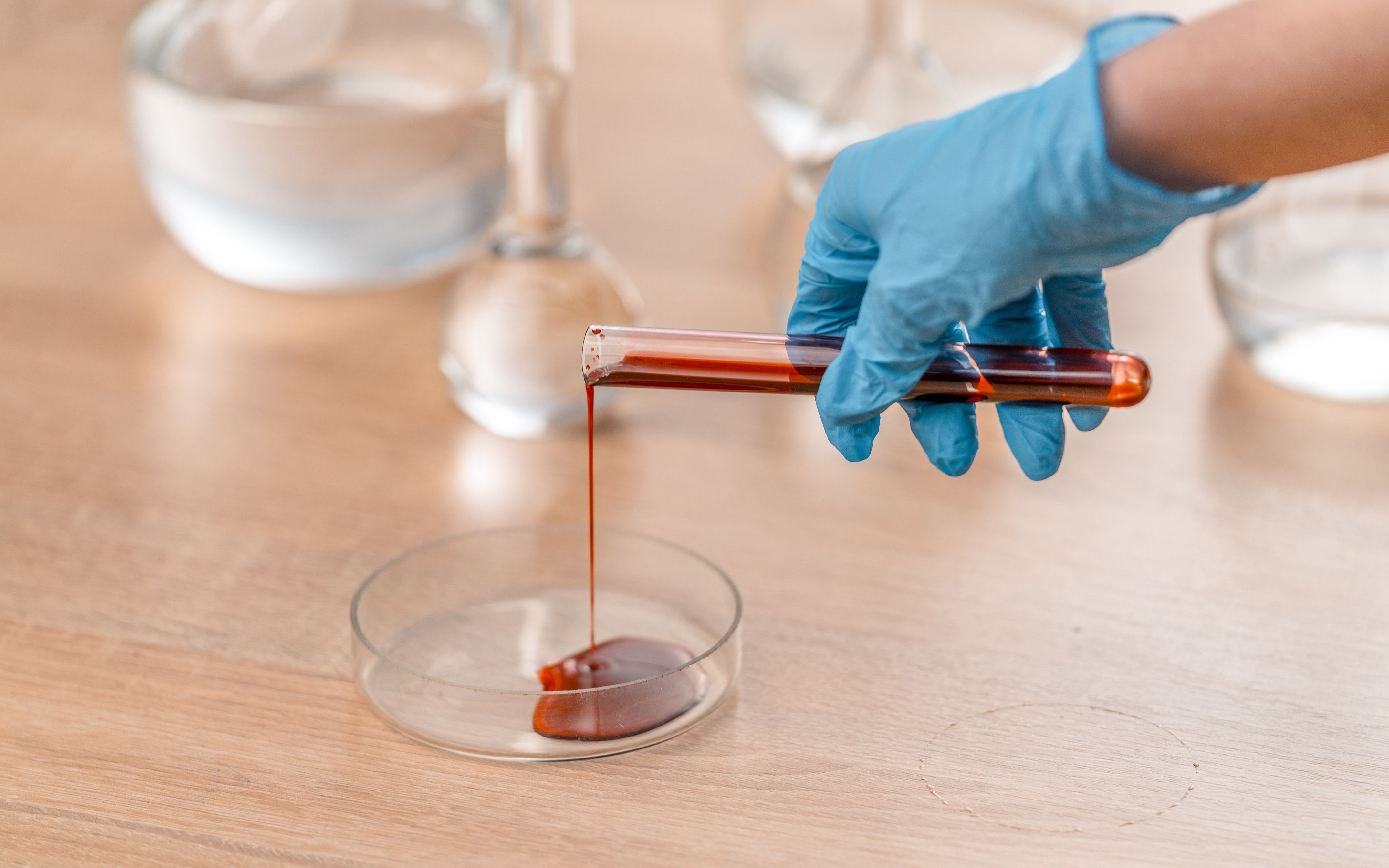 健帆生物:关于预计触发转股价格向下修正条件的提示性公告