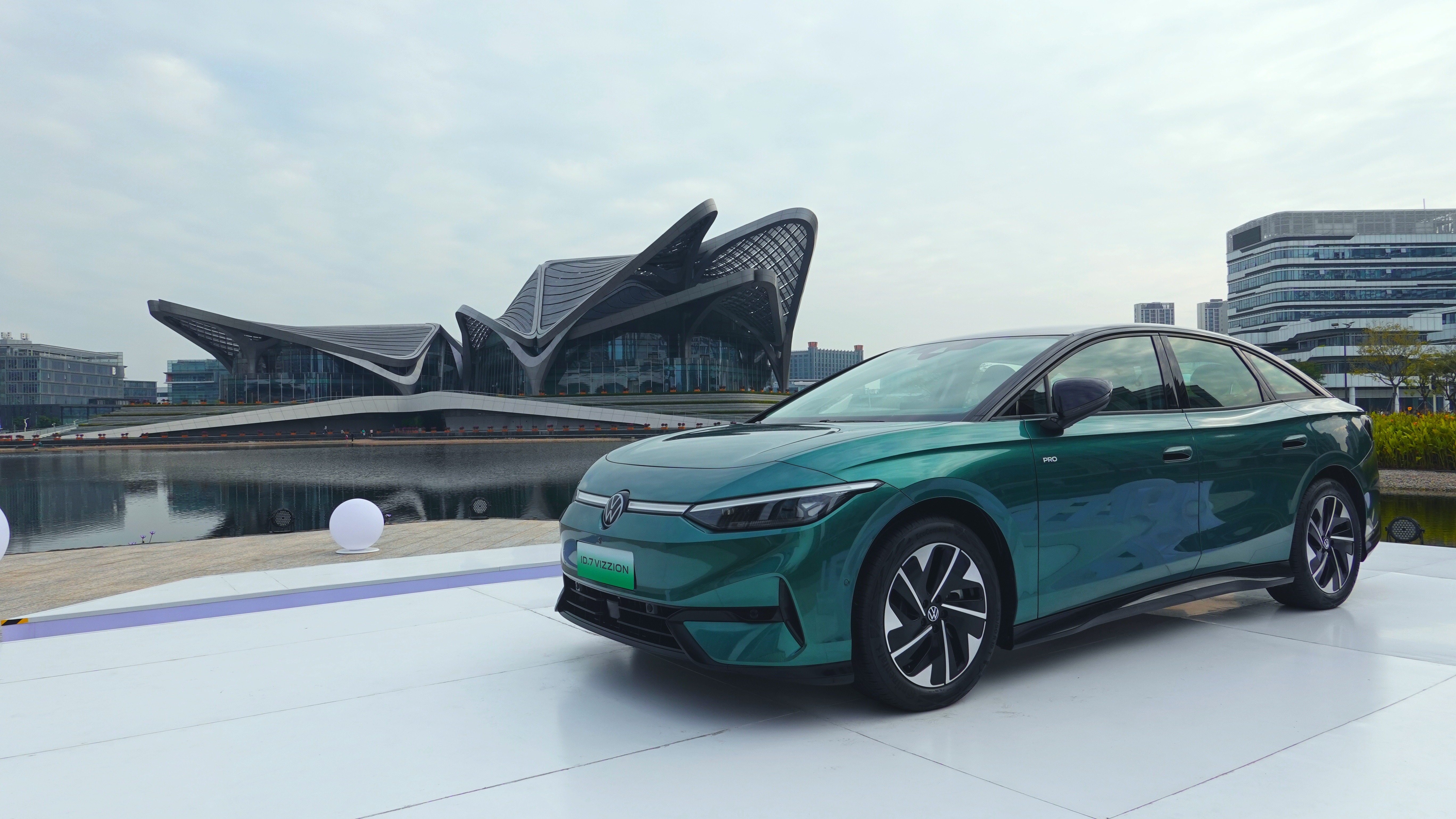 鱼跃发布会推出近70款新品，与三大顶尖高校达成战略合作