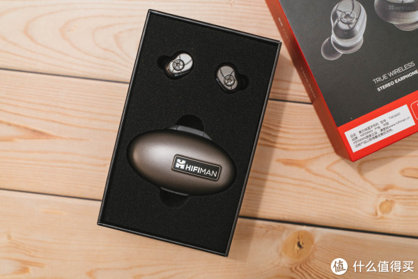 佳禾智能获得外观设计专利授权:“耳机充电盒(杆状TWS-A0522N)”