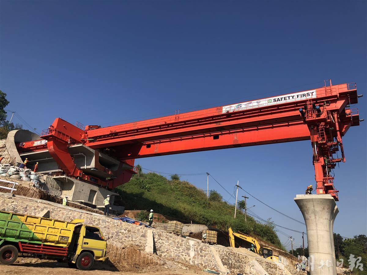 中铁工业获得发明专利授权：“一种新型有轨电车辙叉”