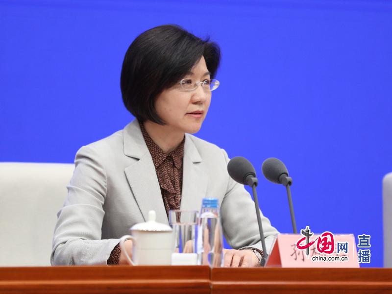 国家发展改革委秘书长袁达：坚持惠民生和促消费紧密结合 制定实施城乡居民增收计划