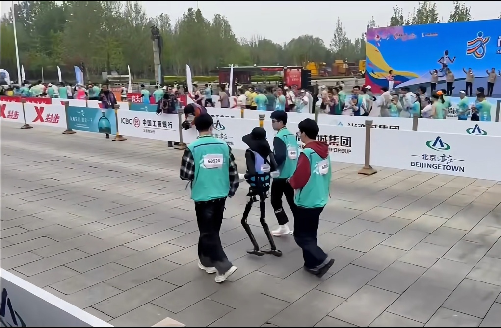 明日鸣枪!2026亦庄人形机器人半马战队抢先看
