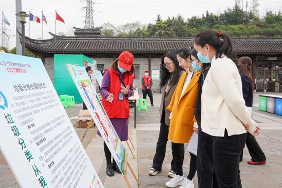 福建:机器人扎堆“上学”苦练服务本领
