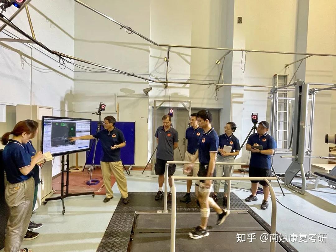 中国汽研获得发明专利授权:“一种仿人肋骨的胸部生物力学性能模拟模块及测量方法”