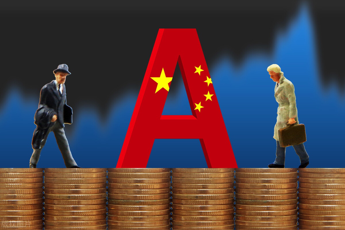创业板指午后下挫跌逾2%,创业板ETF易方达(159915)获资金逆势加仓,全天净申购超2亿份